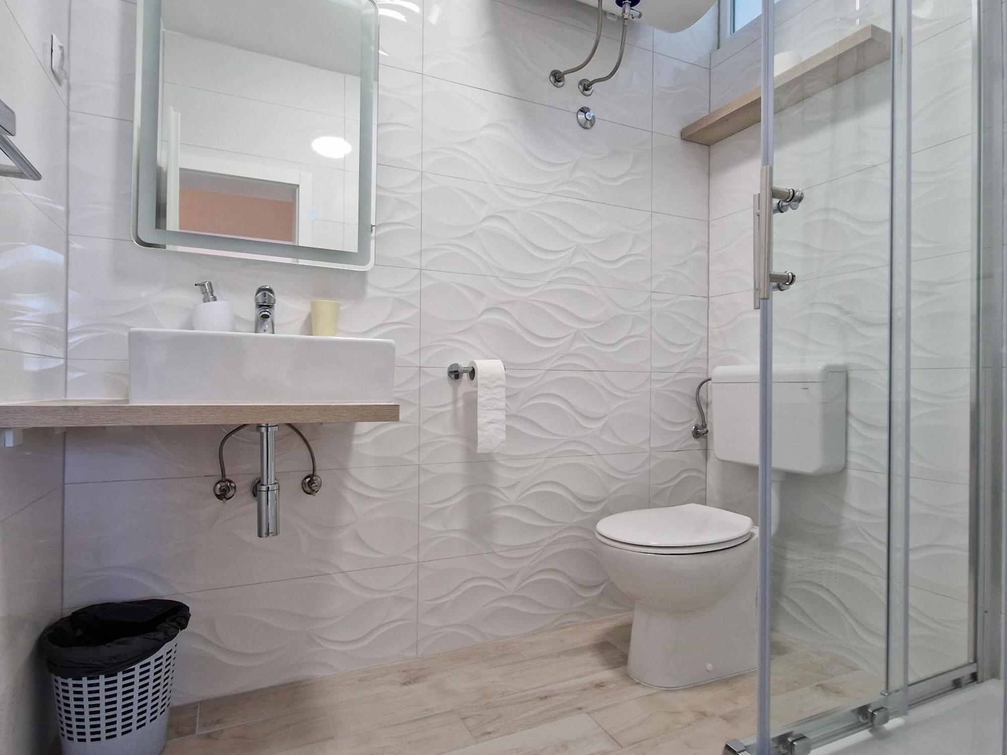 Apartment And Rooms Amenka Novalja Luaran gambar