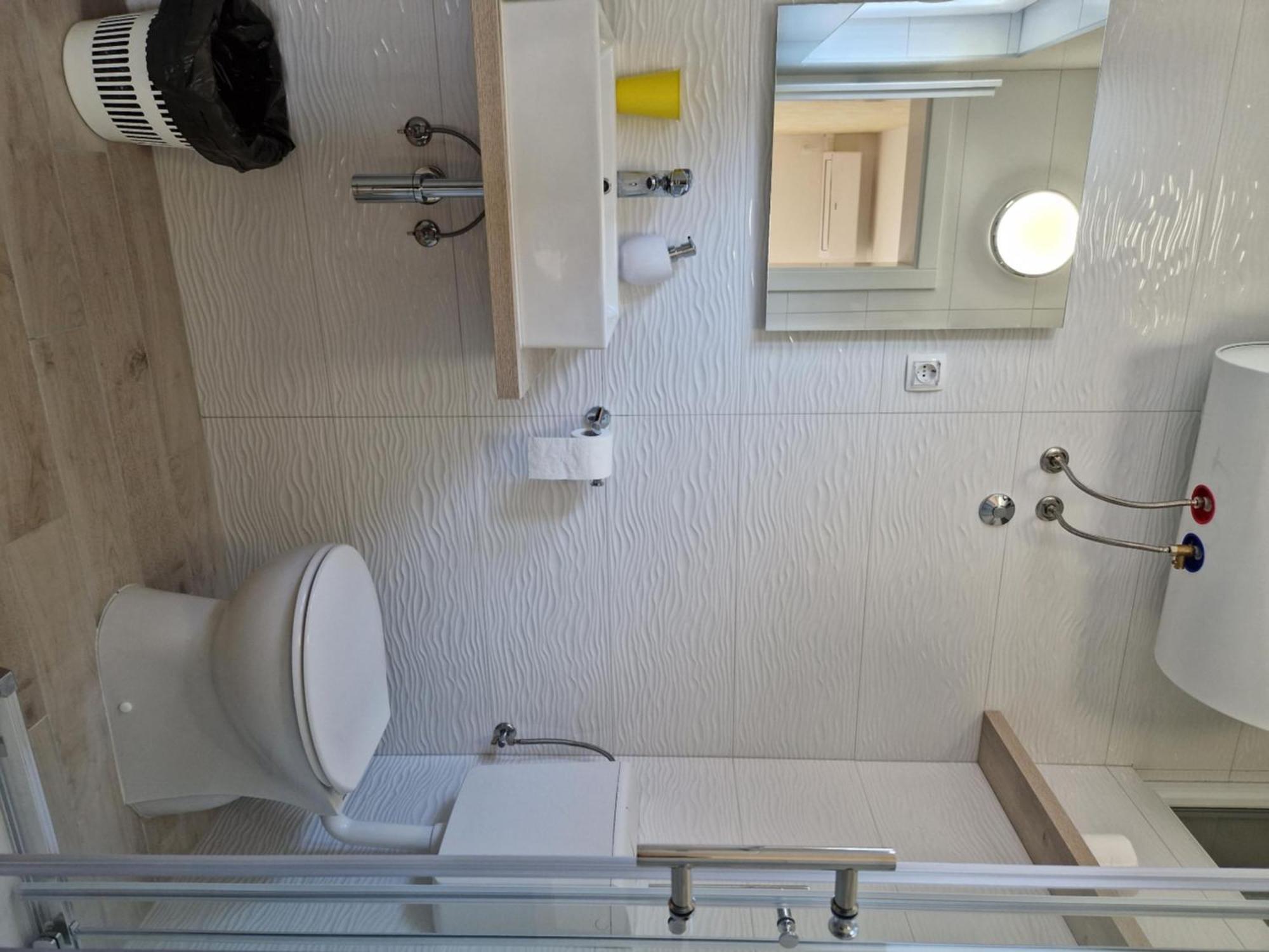 Apartment And Rooms Amenka Novalja Luaran gambar